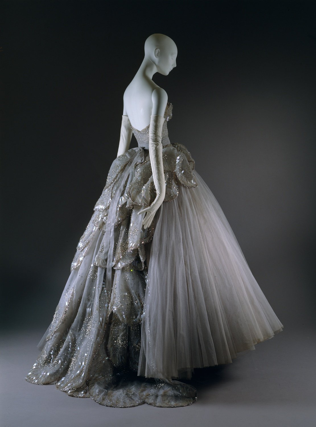 The best way to wear a ball gown? For Viktor & Rolf, it's sideways and  upside down