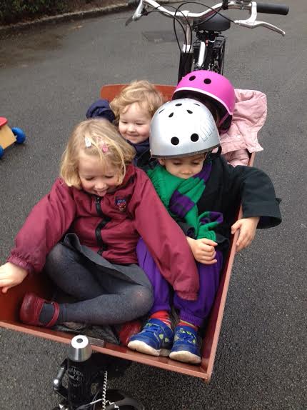januarymeg1's tweet photo. @DesignMuseum I carry my neighbours children! @CarryMe_Bikes https://t.co/uhoBeFT7iW