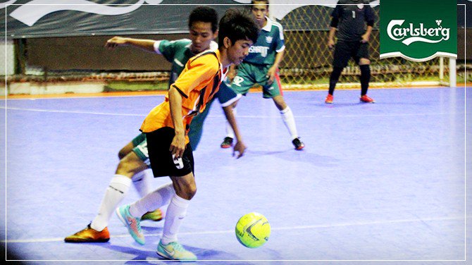 Tim Asuhannya Bang Bani Lolos Ke Putaran Kedua #CarlsbergFutsal Tournament 2015 bolalob.com/futsal/carlsbe…
