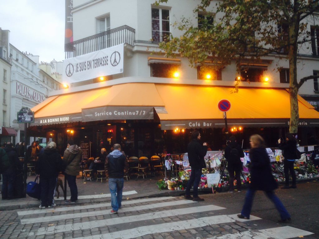 Le bar "À la bonne bière" touché le #13novembre2015 , est de nouveau ouvert, bravo les gars 💪 #Paris #congrats
