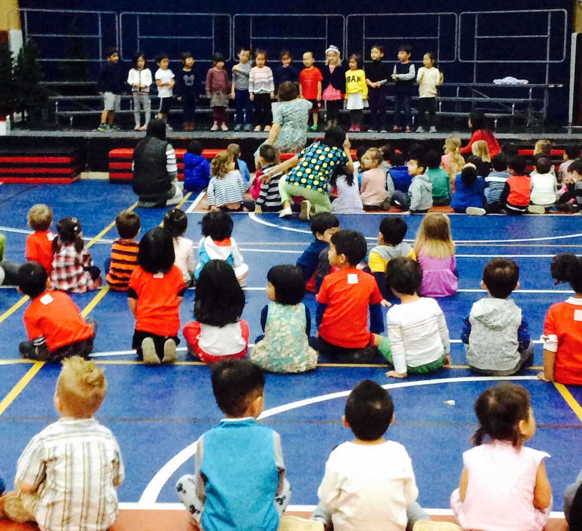Liddy60's tweet photo. PreK2 rehearsing for winter concert this week.Thnx for inviting us. @annlopez1981 @MsRaMac @LindsayVargasB #sisrocks https://t.co/gNzEXGm2EN