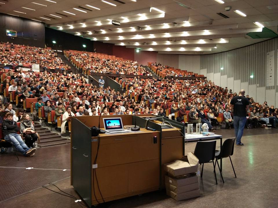 Thank you Brussels! Sorry for no live stream, YT video coming soon. Remember - just live your life. #broketravel