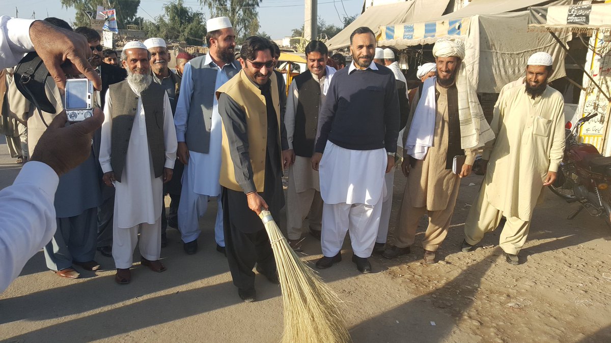 DCLakkiMarwat's tweet photo. Cleanliness drive launched Lakki Marwat city @KPKUpdates https://t.co/BAzjvYf3CV
