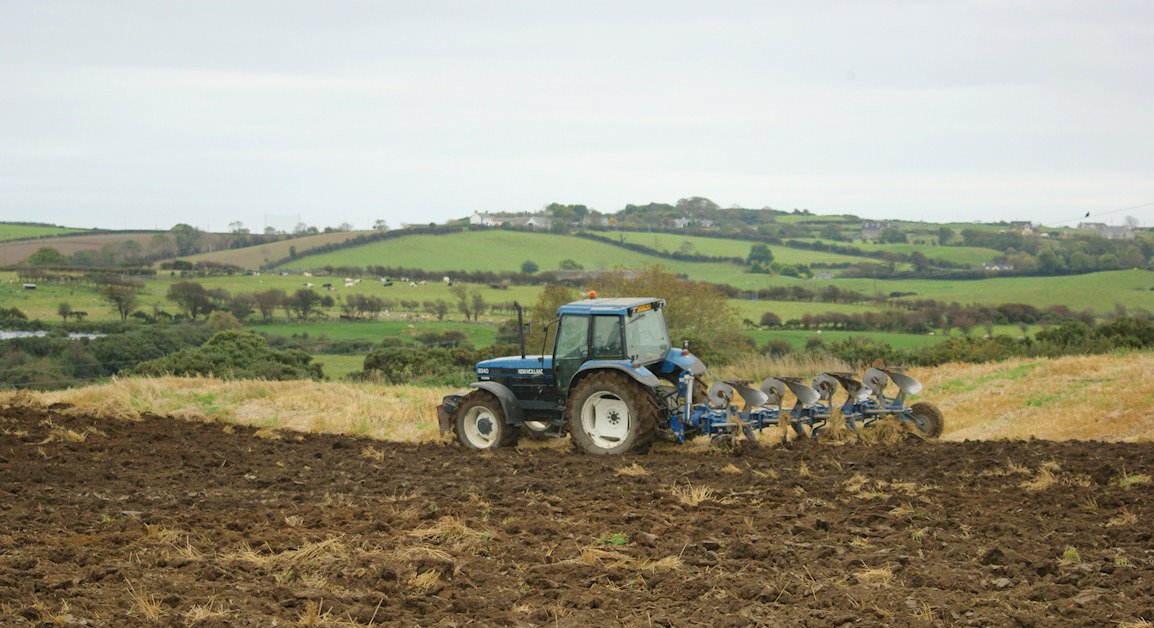 FarmingUK's tweet photo. Council farm sell-off ‘a devastating blow’ to Herefordshire farming families and businesses: https://t.co/Q0jwntN8Cx https://t.co/gRIuoR4TyE