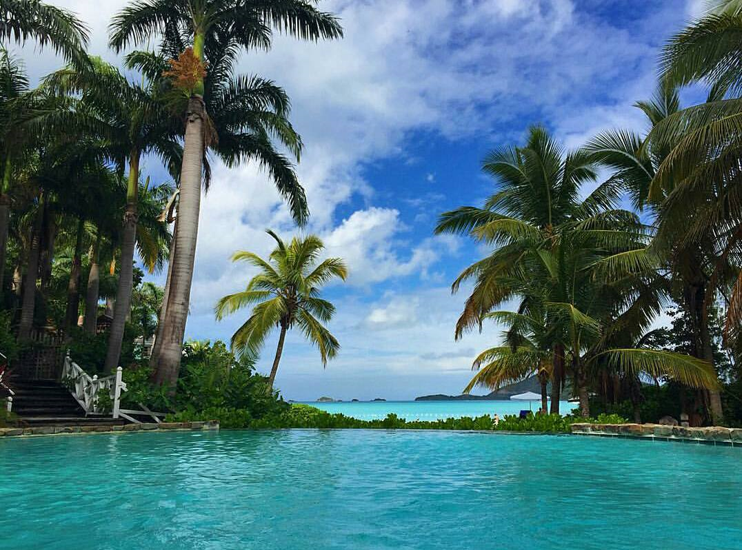 Visitaandb's tweet photo. Friday the right way! #CocosHotel #LoveAntiguaBarbuda #FallinLove365 https://t.co/NQGKClDobr