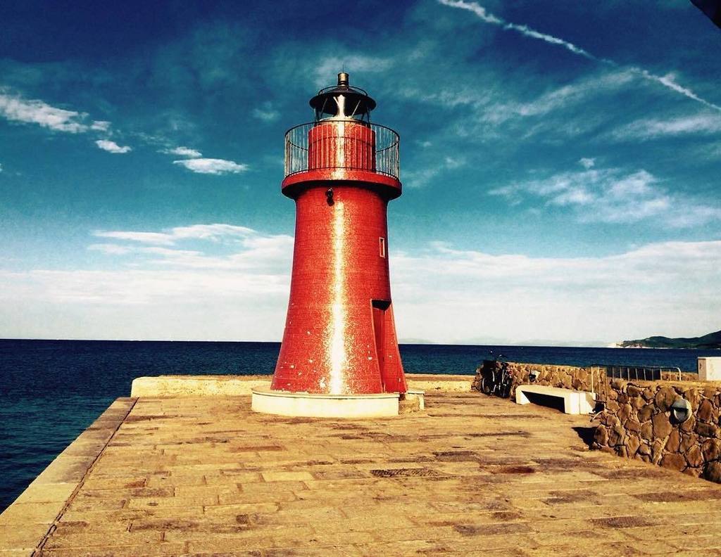 tuscanygram's tweet photo. #faro di #castiglionedellapescaia #maremma #toscana #costadeglietruschi #estate2015 #onlyo… https://t.co/WLm8TNDukE https://t.co/xCyydTBOr9