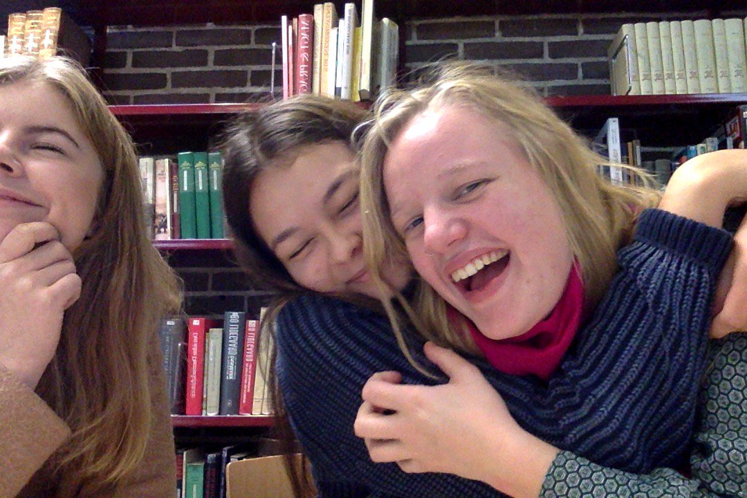 2bIack4u's tweet photo. laughing with friends #lunch #library #twitterhangout @sextrid @annambornkessel https://t.co/rW07fACjfO