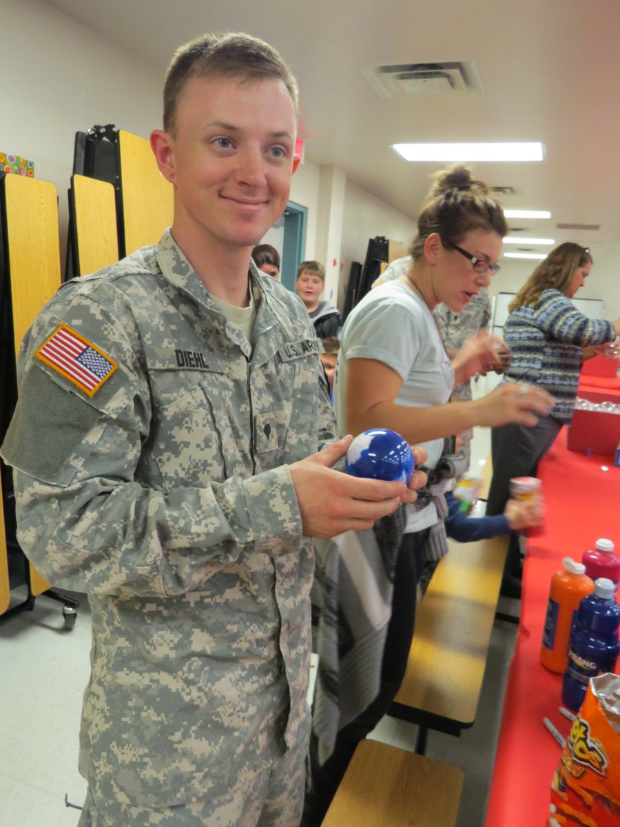 115th BSB Soldiers helped out with a Christmas Event with the adopted school