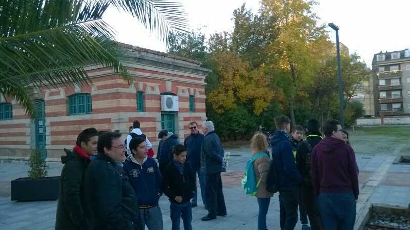 TurismoLinares's tweet photo. Desde temprano, varios institutos participan en la gymkana #SantaBarbara2015 investigando en la historia de #Linares https://t.co/zj4etD4E2A