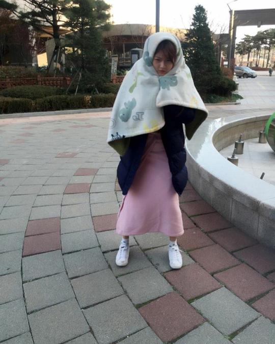 kim___saeron's tweet photo. *kinda awkward* *cough* HI! Sae lama gak on https://t.co/xd3rhyarEs