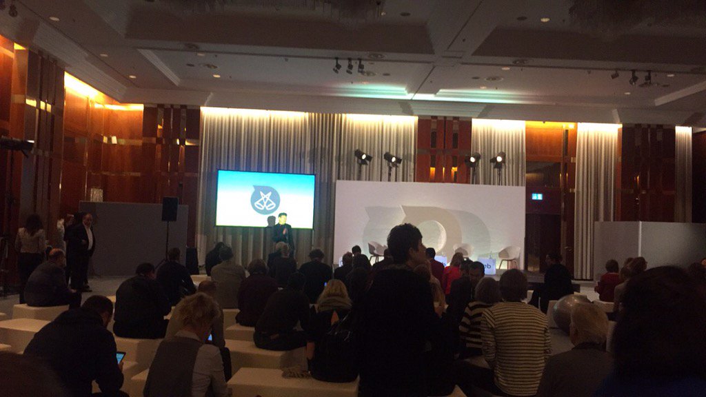 LandOreports's tweet photo. Room filling up for the first spot light talk of the day! #OEB15 https://t.co/KGPxzI4LFr