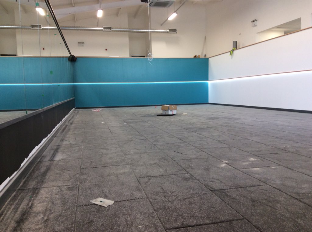 PureGym_NTWCH's tweet image. Free Weights area in the making! #fancyaswim? #workinprogress