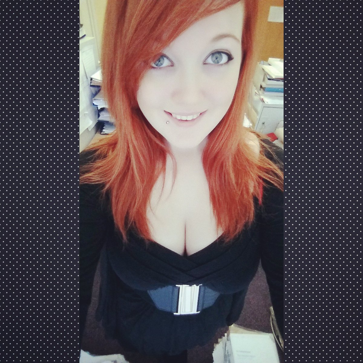 Gingerbexxi's tweet photo. What my secret to keep smiling? Having a good old moan! I love a moan ^ ^ #moan #grumpyginger #secret https://t.co/kQyxjKr0v0