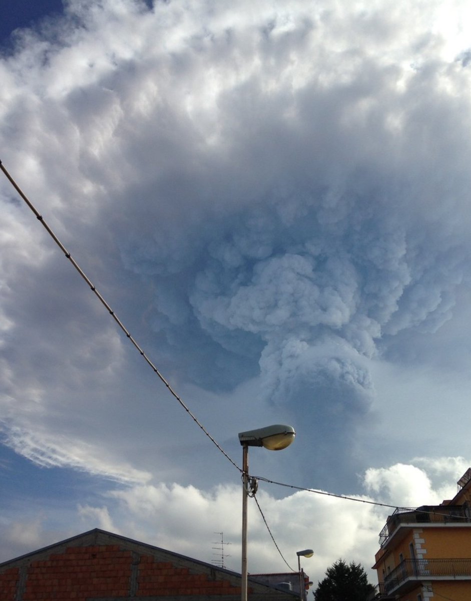 Eruzione Etna ❤ #today #photo #fire #eruzione #etna #catania #sicily #spettacolo #mattutino #special #dicembre