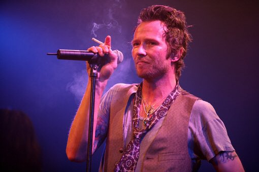 Un despertar triste para el rock mundial. Murió #ScottWeiland (ex Stone Temple Pilots y Velvet Revolver)...