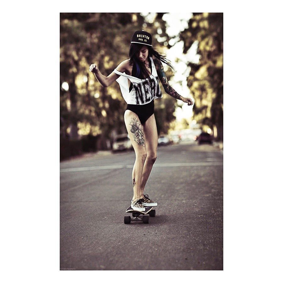 pillsanddollarb's tweet photo. Friday is for naked skateboarding, getting tattoos and drinking beer 😁 #ourworld #skating #skateboard #skatelife #t… https://t.co/yxV6MhWoWF