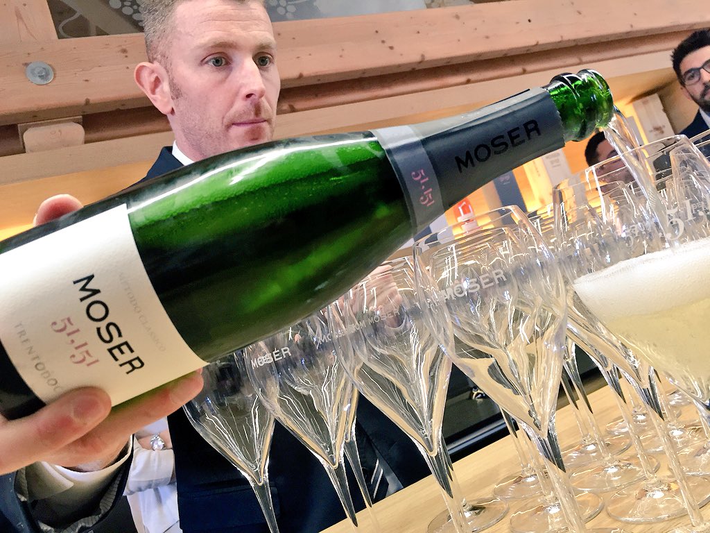 DegustaTrentino's tweet photo. #moser #cantinemoser #bollicinedimontagana #trentodoc #rosèMoser #51Moser #TrentodocBollicine@cantinemoser https://t.co/TZU8WkW1PV
