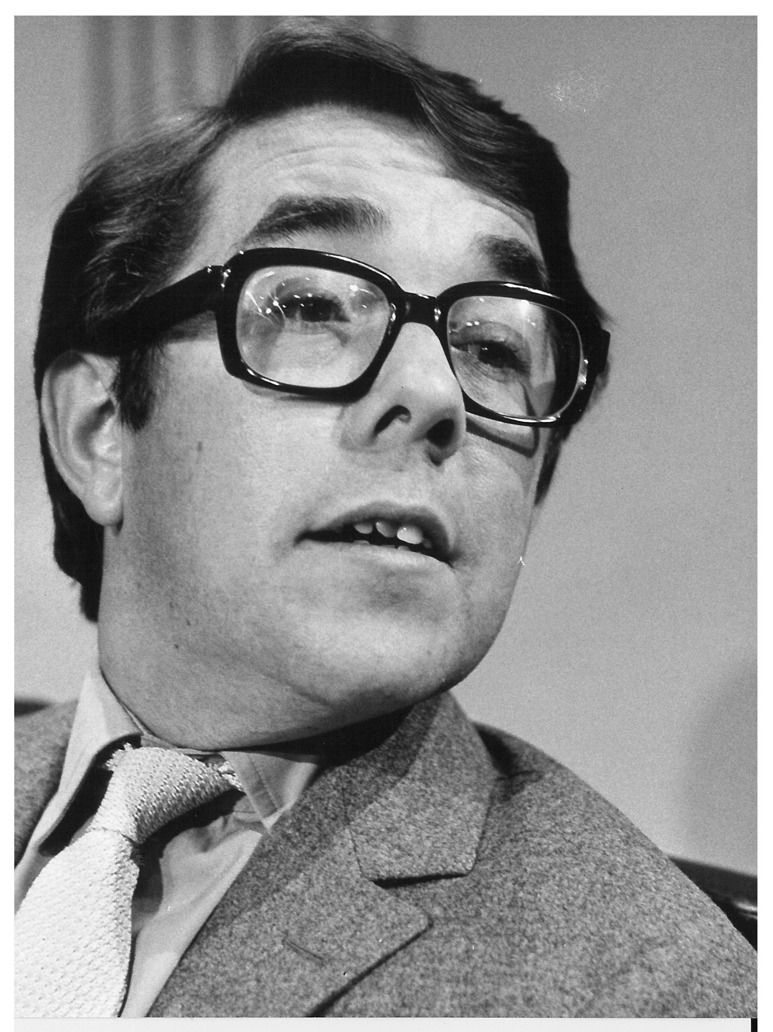 \"It is true that whiskey improves with age. The older I get the more I like it\" Happy Birthday Ronnie Corbett ! 
