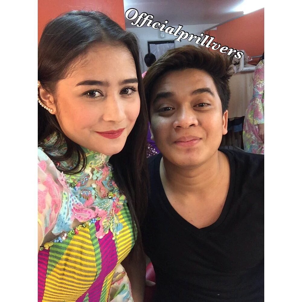 rennyrr24's tweet photo. Cieee duo ily #14TAHUNTRANSMEDIAINSPIRASIINDONESIA https://t.co/wCk5k7YCfQ