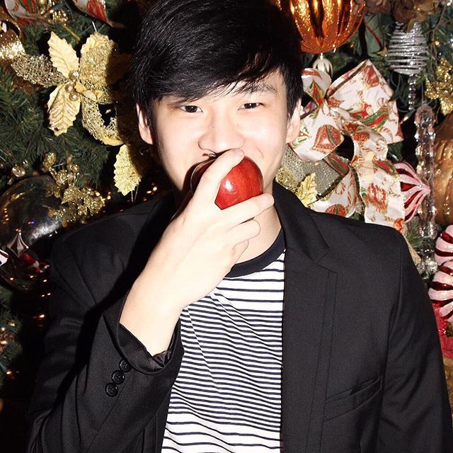RichardHwan's tweet photo. 🍎. #RichardsApple 📷: bjornmanila https://t.co/Js3flm7VLN