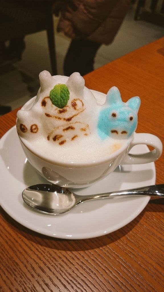prinprin33's tweet photo. イオン常滑きたった！初めて3Dラテアートたのんでみた！！トトローーー＼(^o^)／＼(^o^)／＼(^o^)／ https://t.co/2c2Y7BMY9r