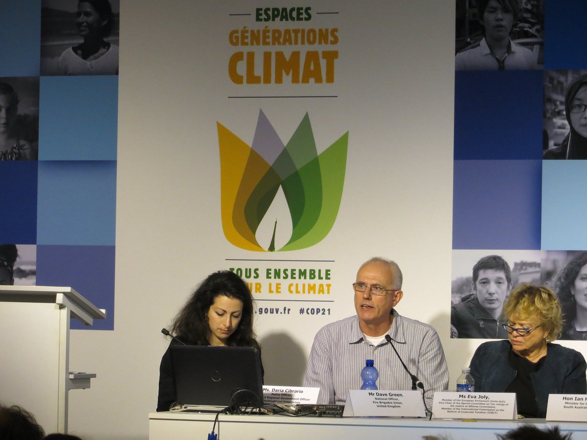 Climate change causes an increasing number of fires, floods and storms. Do not cut firefighter services! #COP21