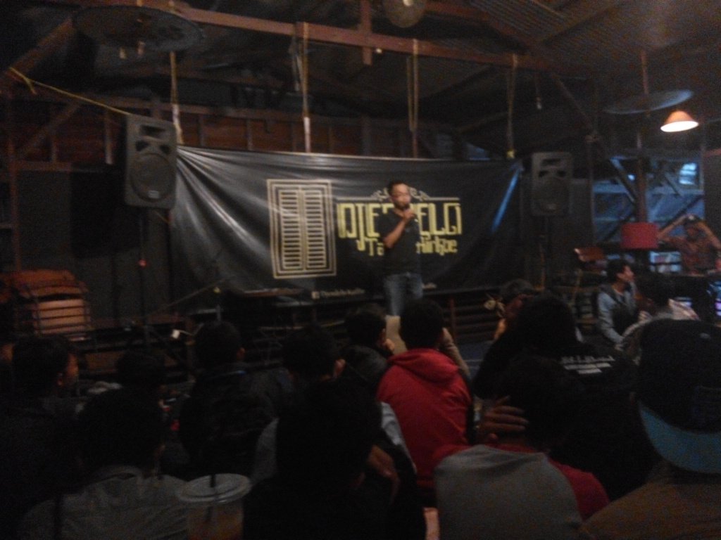 standupindo_jgj's tweet photo. Nih ada @Danielpiktor  #FreedomOfNggambleh #3MenitSaja https://t.co/YoxtHQxYDE