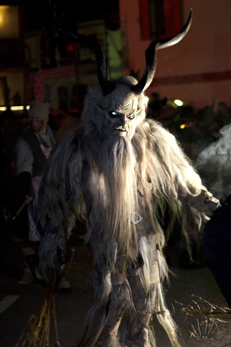 il 5-12  sfilano i #Krampus! Noi li abbiamo visti in #valdifassa lo scorso weekend!Paura?  giornirubati.it/?p=4270