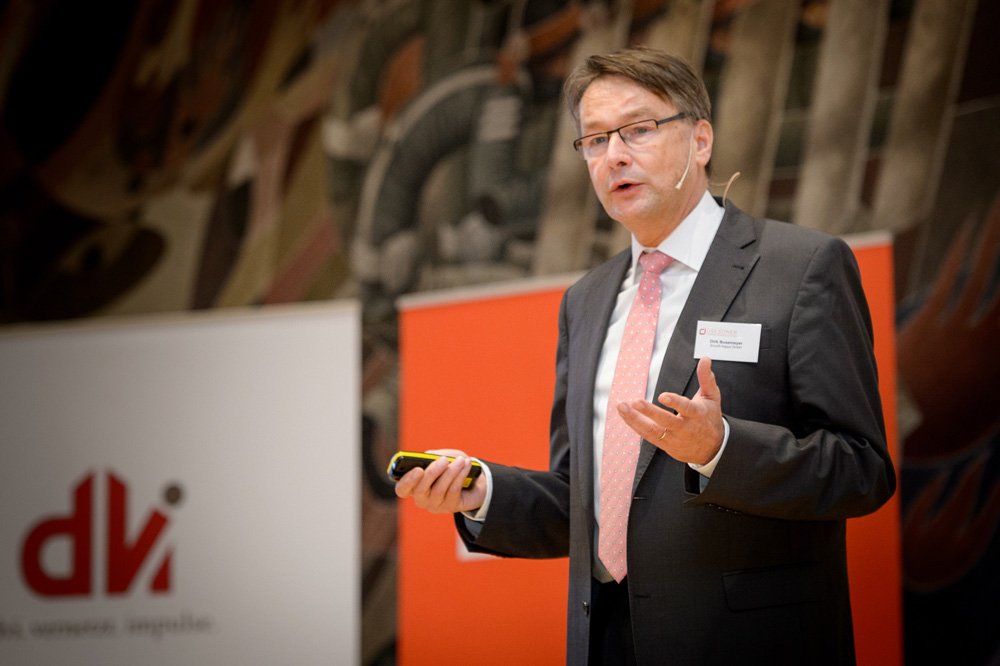 Verpackungstage's tweet photo. Dirk Busemeyer (Smurfit Kappa) @smurfitkappa / Max Thinius &amp; Jens Drubel (AllyouneedFresh.de) @AllyouneedFresh #dvt https://t.co/V3GOihm2Xd