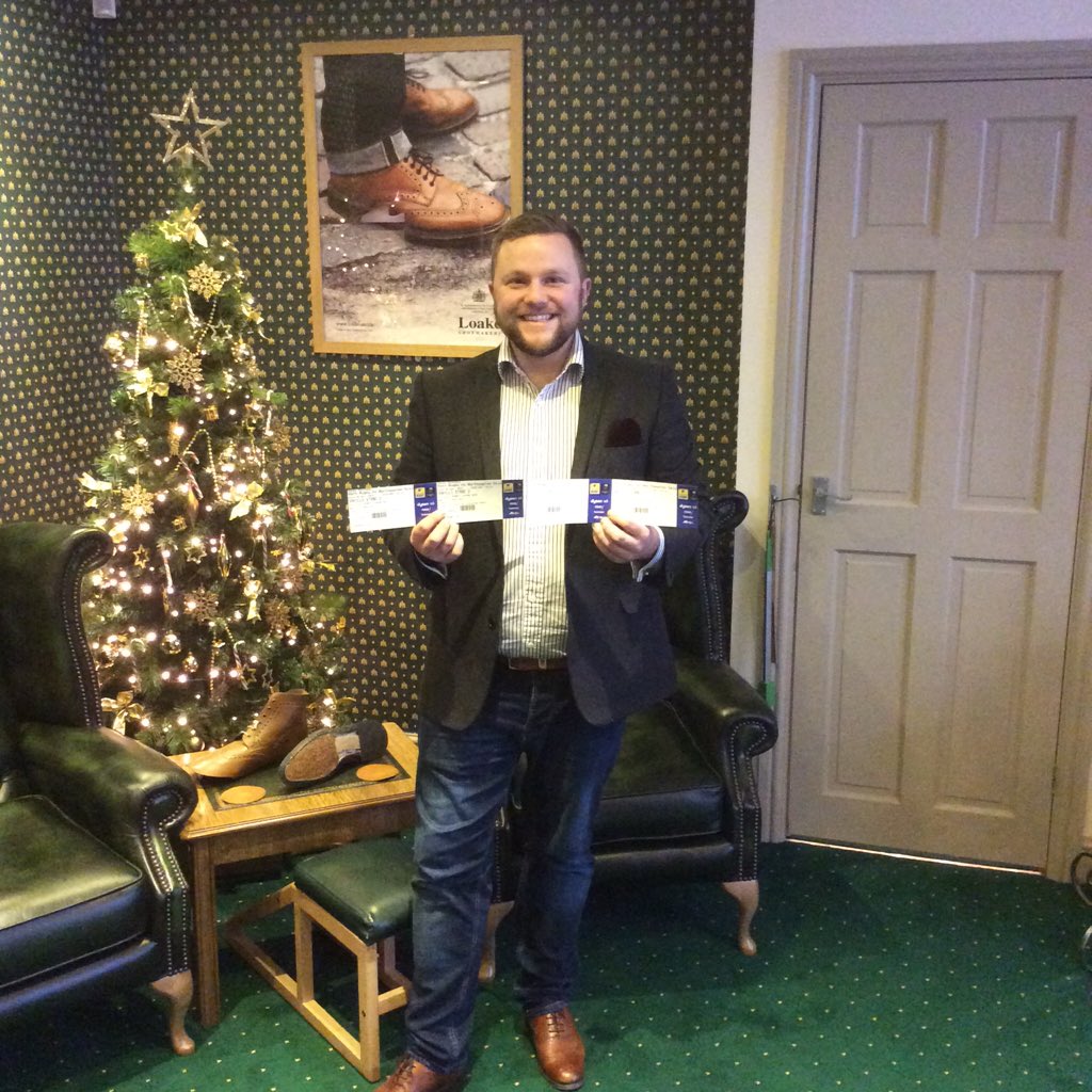 Competition! RT &amp; follow for a chance to win tickets to the SOLD OUT @bathrugby v <a href="/SaintsRugby/">Northampton Saints 😇</a> game! @broguetrader_