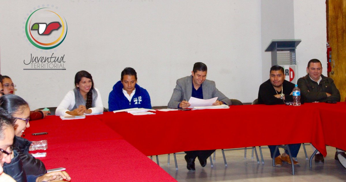JTZacatecas's tweet photo. Planificando para cumplir objetivos #YoSoyJT  @PepeSantoyo @StefyAGV @JT_Nacional https://t.co/Fr6QWVHXUJ