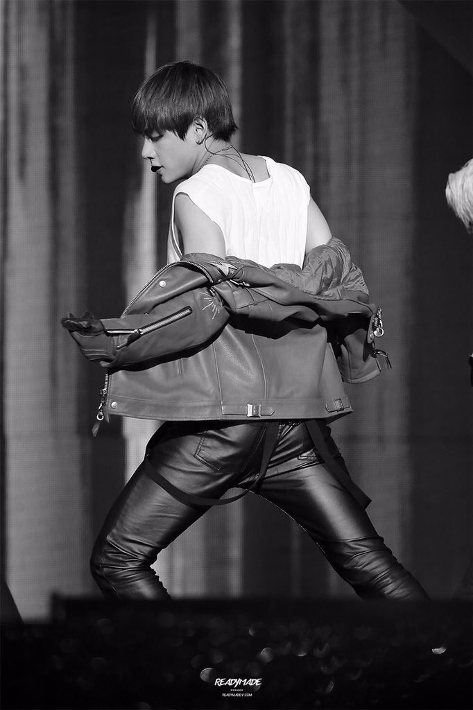 TAETAE_PH's tweet photo. 151202 [HQ] MAMA 2015 RUN Comeback Stage #BTS #V cr: readymade https://t.co/y4vRO1w6br