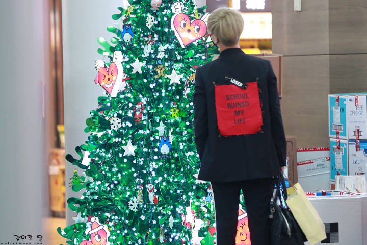 [HD] 151204 #Yesung at Incheon Airport going to Taiwan 
[Dulcetwoon ]