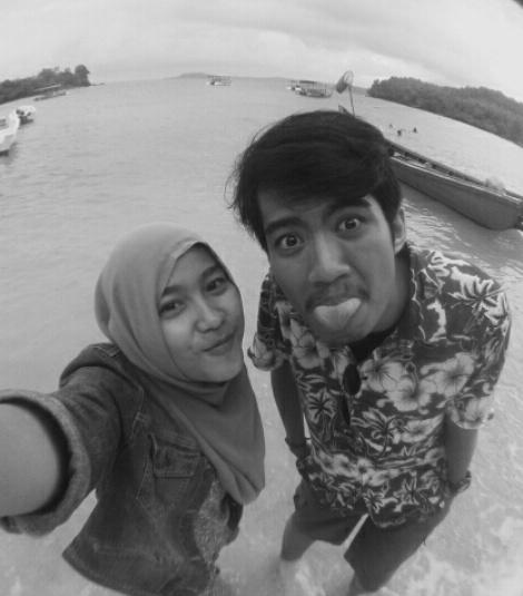 UthaaAyahBaraa's tweet photo. Hppy Anniv 1st Year sayang. smoga stiap ujian bisa kta hadapi &amp; menjadi hubungan yg diridhoi;* Loveyuu @galuhdaeng ♥ https://t.co/t1wrUovzC6