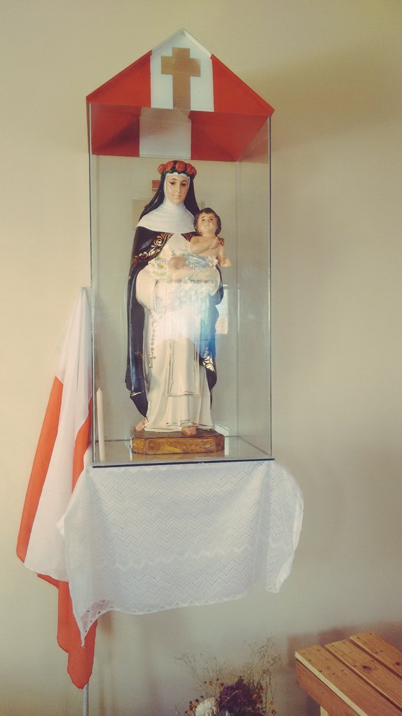 MisFrancUnion's tweet photo. Nueva imagen para la capilla Caacupe. Gracias Frida por este hermoso regalo traído desde la #RepublicadelPerú . https://t.co/7xjuNDRt8l