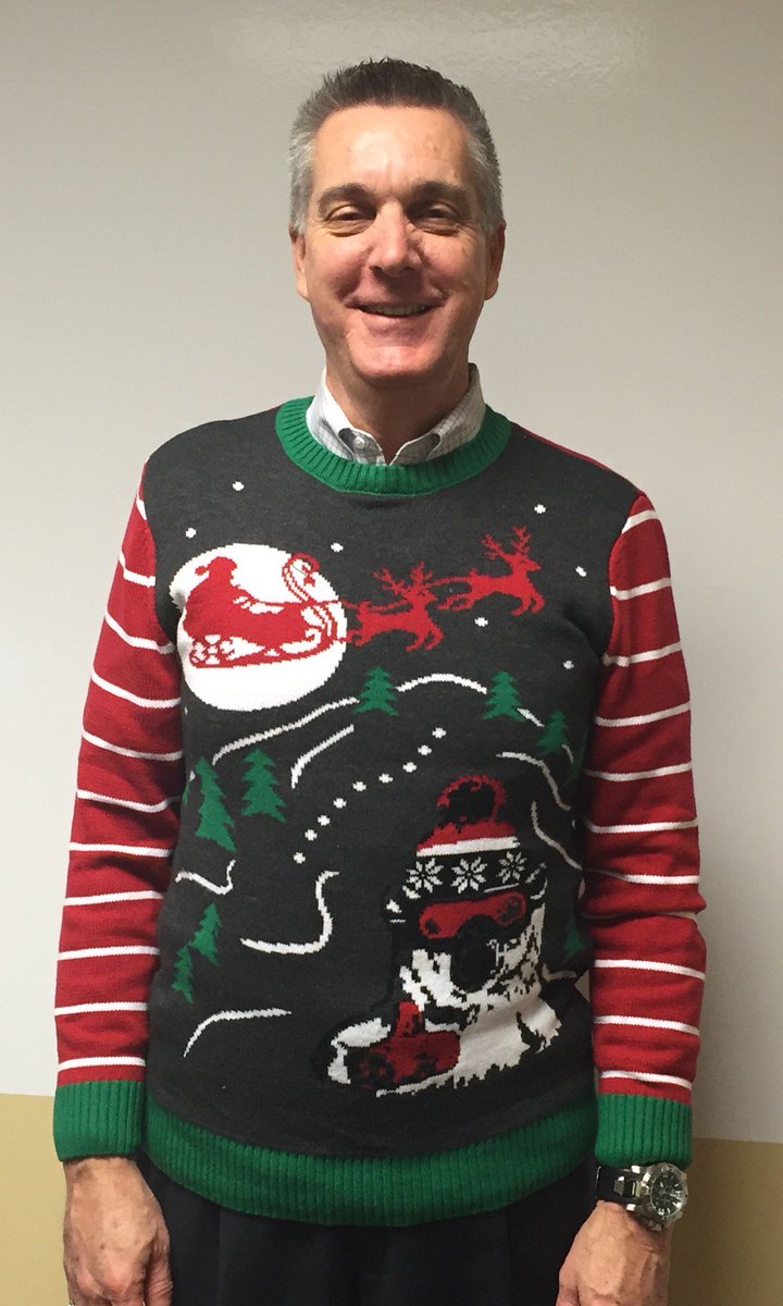 truebrandguru's tweet photo. Ugly Sweater Contest @CCCUTED #CCCUChallenge That's an ugly sweater! https://t.co/0nqxmqviMD