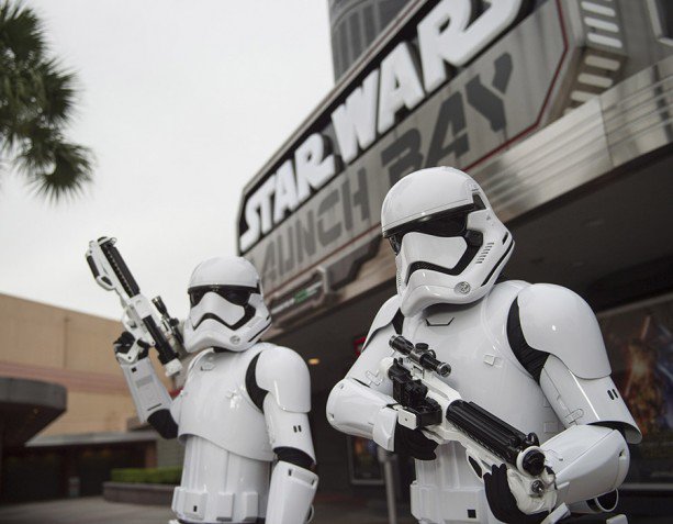 DisneyParks's tweet photo. New #StarWars offerings have landed at Disney’s Hollywood Studios! https://t.co/jZvFsDpmte https://t.co/9WyqPwxDht