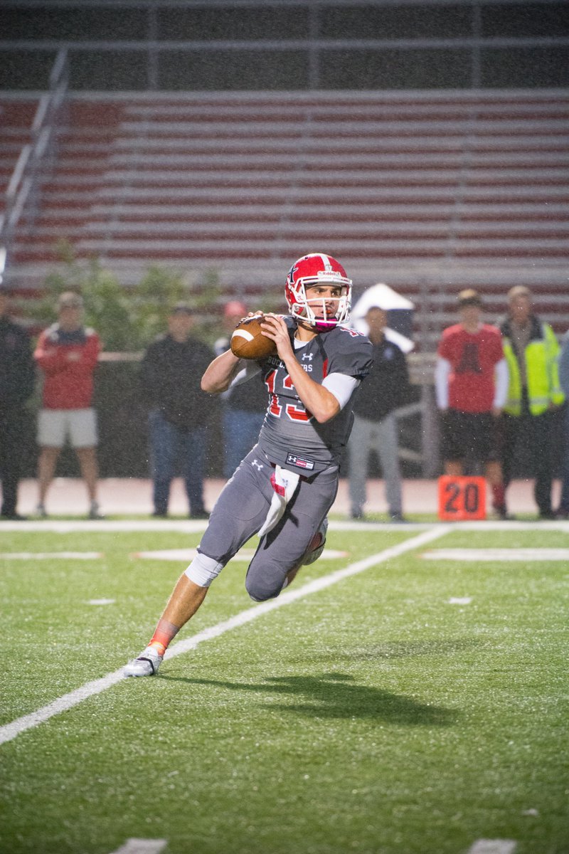 justchrysmoore's tweet photo. Congrats @ahsbucsfootball own...@BRainey_7! @mdjonline Player of the Week! https://t.co/3G4dF1eSmF #BucNation! https://t.co/Yz1gGSpqxf