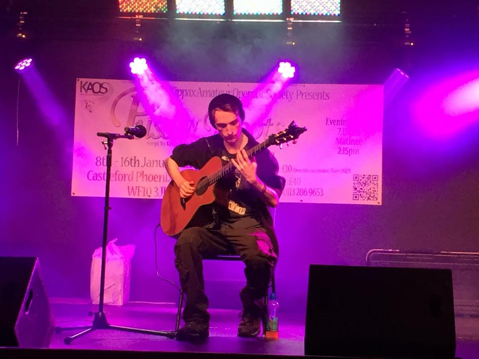 RichardVMusic's tweet photo. Here's a few photos from my recent gig at the Kippax lights switch on. It was great to finally play my home town! https://t.co/MRvQ2E57wl