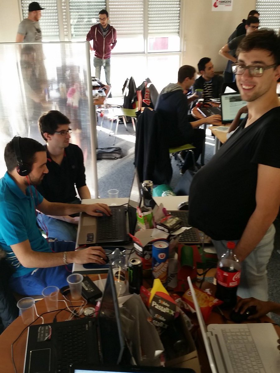 green_worms's tweet photo. Fin du #GCLChallenge  dans 1h. Il risque de laisser quelques traces... #fatguy #tinycode @groupeesaip https://t.co/hj5t8gZxfl