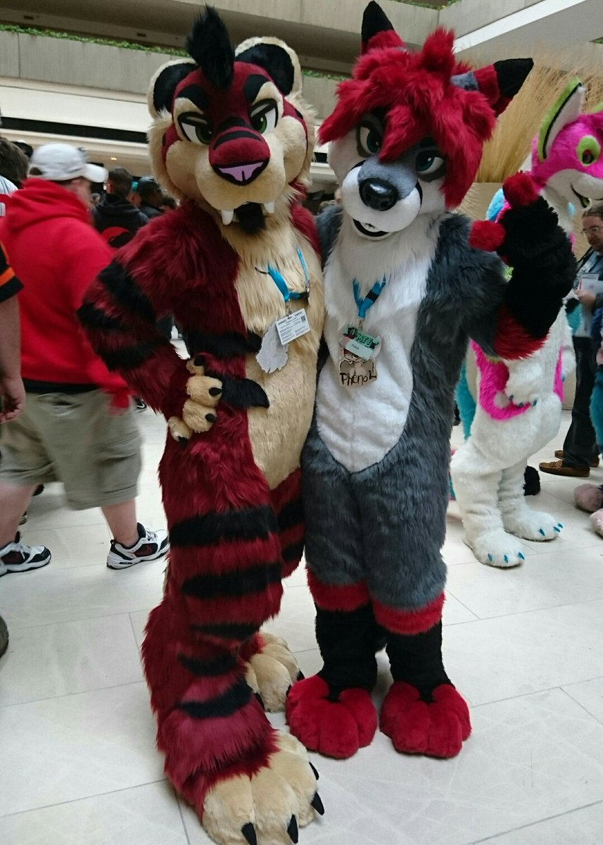 #FursuitFriday #furfest <a href="/DukeFawks/">Duke Fawks</a> <a href="/tabbiefox/">Foxiepaws</a> <a href="/tooncoon/">วัชรพงษ์ นิลบัวลา</a> <a href="/Phenol_Fox/">Me-Me 🖤🤍💜 @CFz2023</a>