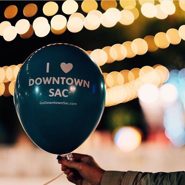 DowntownSac's tweet photo. #URBANholiday= skate at #downtownsac rink, lunch at @Ambrosia, latest flick at @EsquireImax https://t.co/WIx2DDivel https://t.co/GVVjx5UGY8