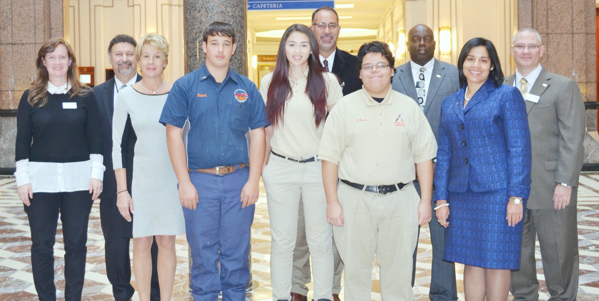 CTTechHS's tweet image. So proud of these students who shared #PrinceTech&apos;s E-house progress with CT&apos;s Board of Ed yesterday! #GreenEnergy