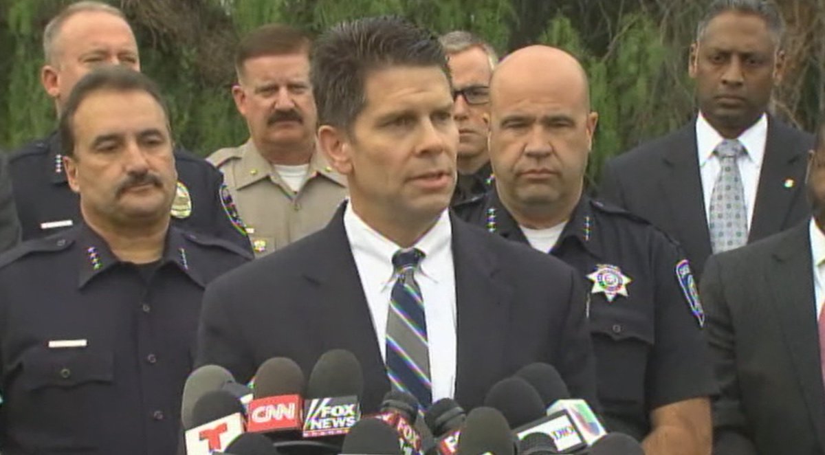 #BREAKING FBI now investigating Wednesday’s mass shooting as an act of terror bit.ly/1NvC29v?utm_me… https://t.co/IhHCNdnyQ5