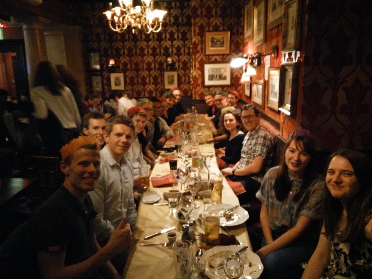 OldBankFleetSt's tweet photo. Hello-ho-ho from the Old Bank of England #gettingmerry https://t.co/9ViWJE2tUu