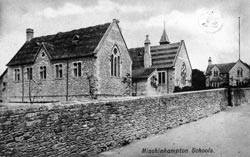saveglebefarm's tweet photo. No guarantee that money from development will go to Minchinhampton Academy. object  NOW: https://t.co/ZaGBKyV1kd https://t.co/RzChtShxul