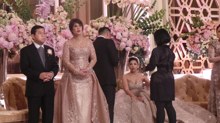 AdamSubstack44's tweet image. "@detikcom: Hiasan Bunga di Pernikahan Putri Novanto Jadi Obyek Foto-foto de.tk/6ujlnb https://t.co/DlD9axLZcu"