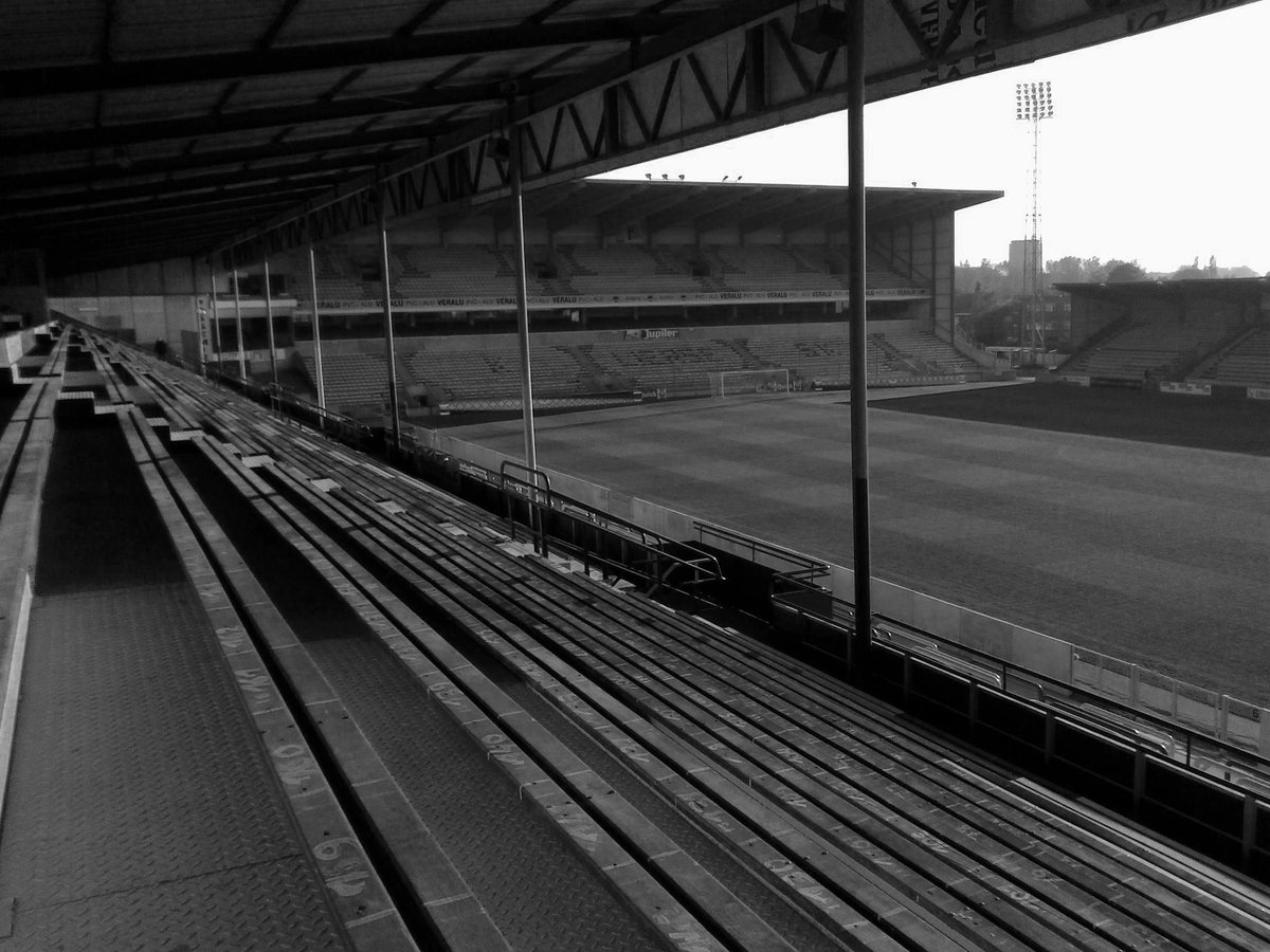PSC_lier's tweet photo. "As I walk into the stadium and look at the ground it feels like I've come home, my spiritual home." #lierse #klsk https://t.co/kx4mHDd5nH