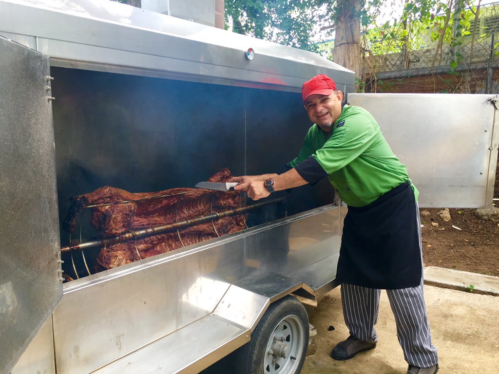 Entrega de bono de Navidad a nuestros servidores públicos de la "Ciudad Romántica"
