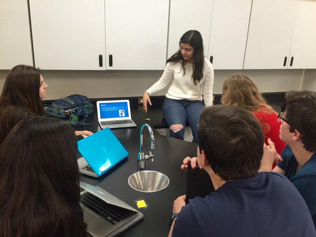 amanda_wendt_'s tweet photo. Practicing presentations on how to reduce impacts on the env. that will be given to parents #MSHSinstruct #sci9asfm https://t.co/6LpxqNzec2